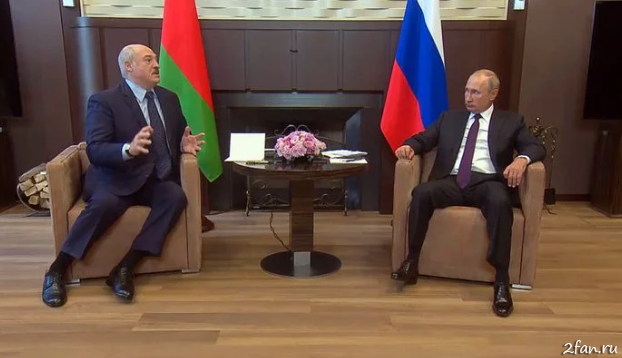 Лукашенко на коленях у Путина